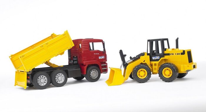 BRUDER Construction truck with articulated road lo - Image 2