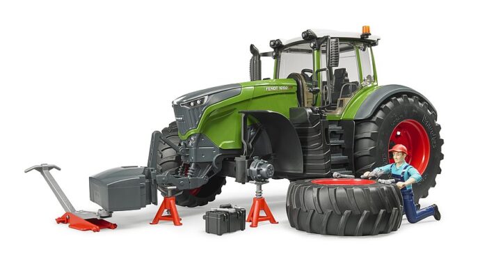 BRUDER Fendt 1050 Vario with mechanic