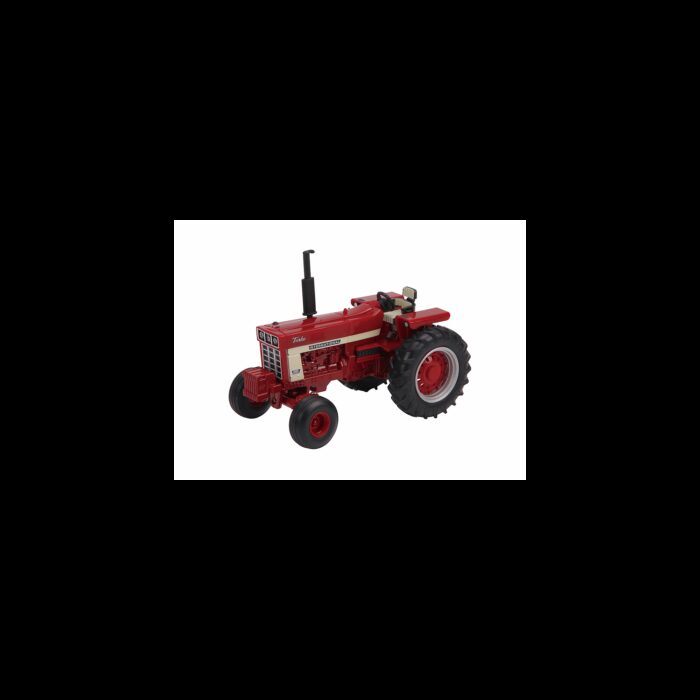 BRITAINS International Harvester Farmall 1066